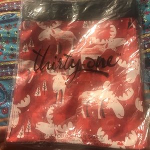 Thirty-One Essential Storage Tote- Moosin Around